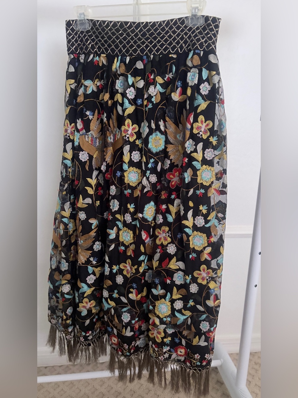 NWT Alice + Olivia Black Multi Floral Embroidered Skirt - Size 6